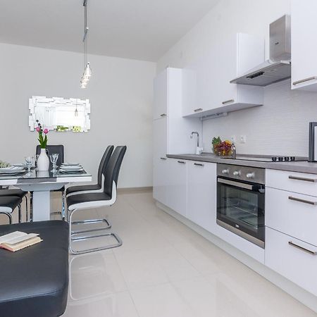 Apartments Marko Sukošan Extérieur photo
