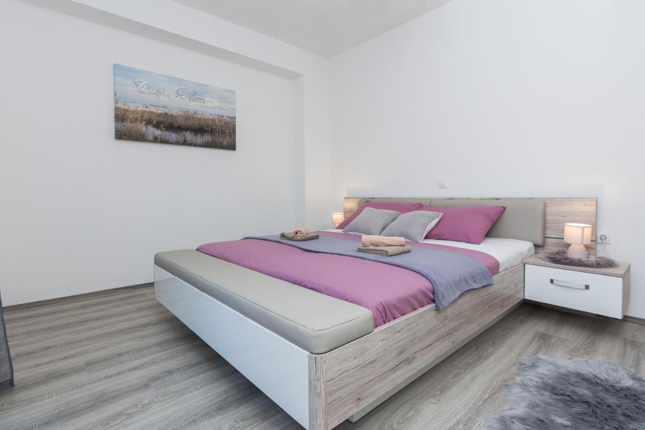Apartments Marko Sukošan Extérieur photo