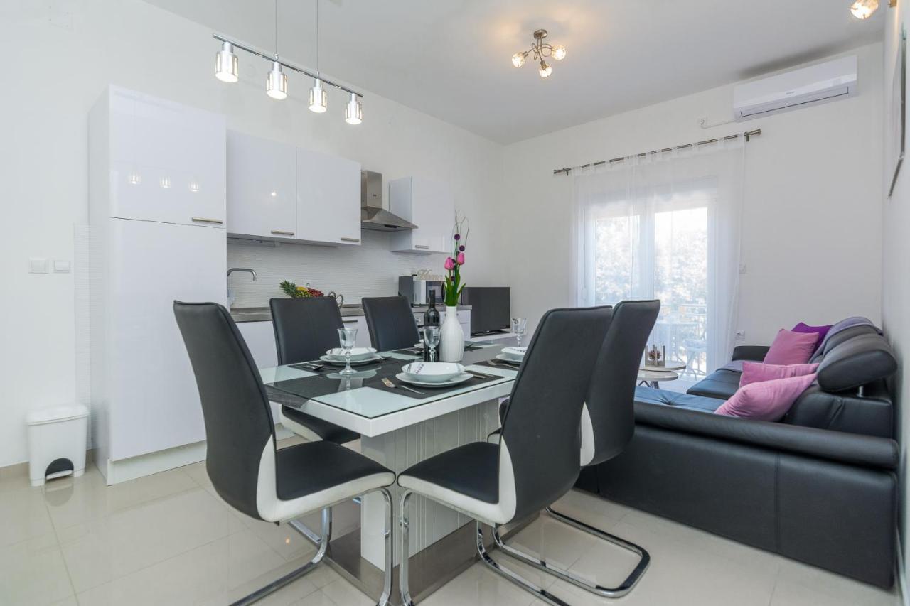 Apartments Marko Sukošan Extérieur photo